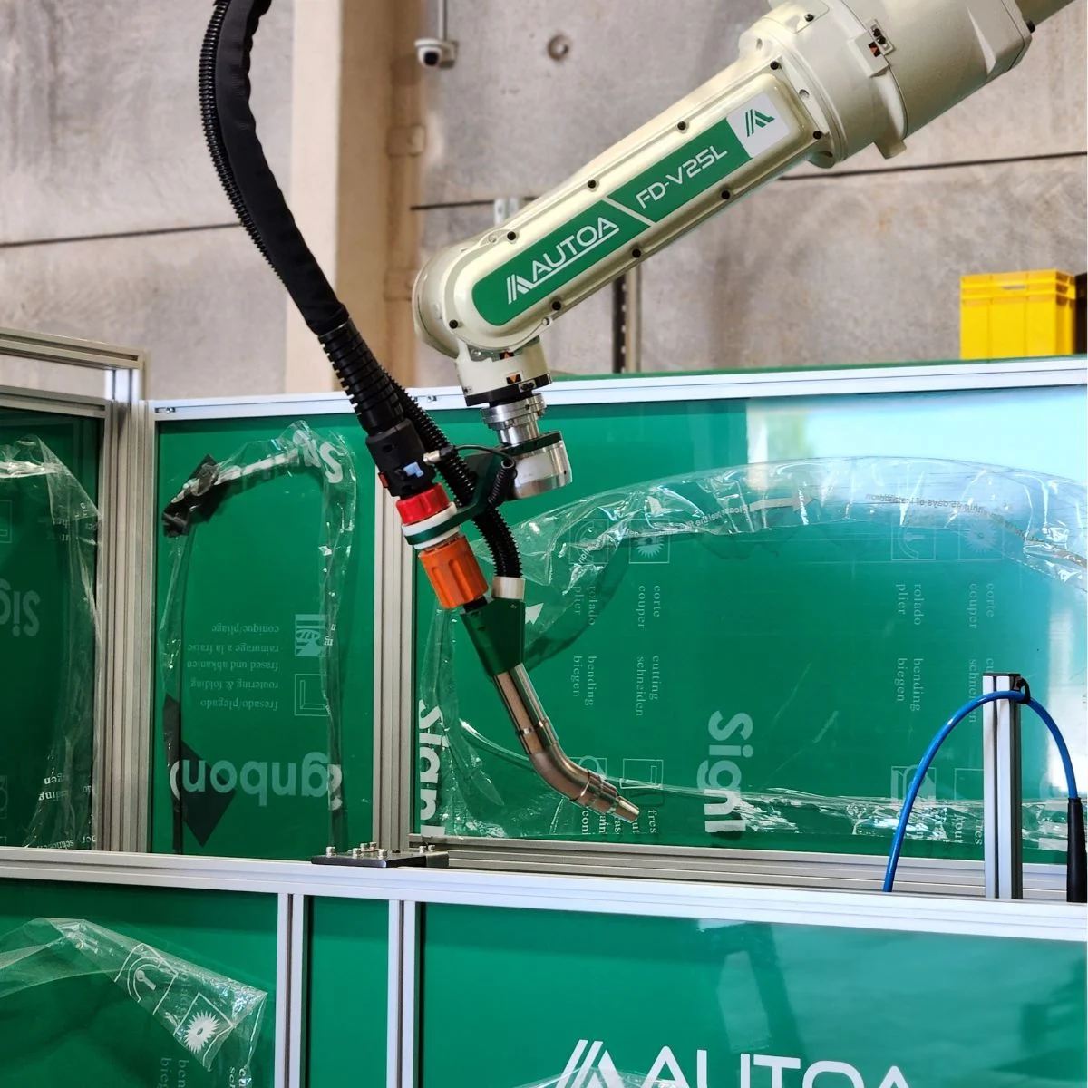 Redefining Welding Safety with Integrated Fume Extraction.