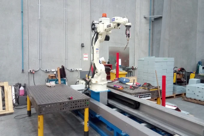 S-6000 robotic welding cell during installation at Anglo Engineering