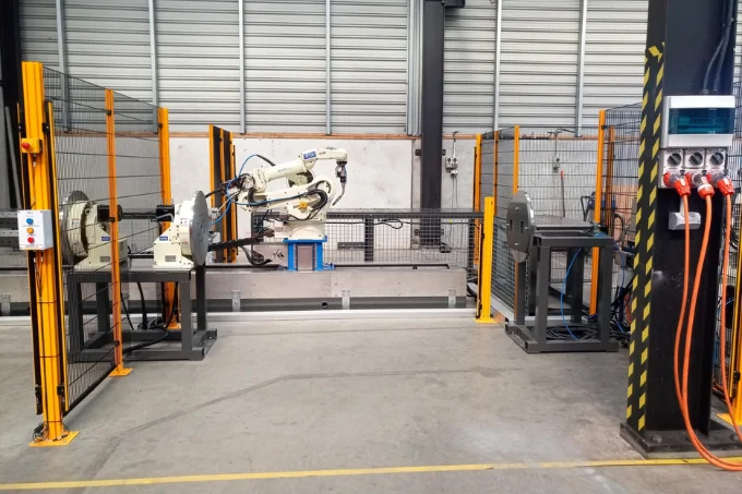 S-4800 robotic welding cell installed at GEA Milfos