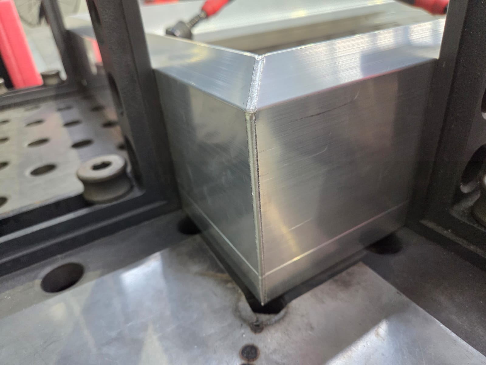 Tight, precise welds on aluminium using laser welding.