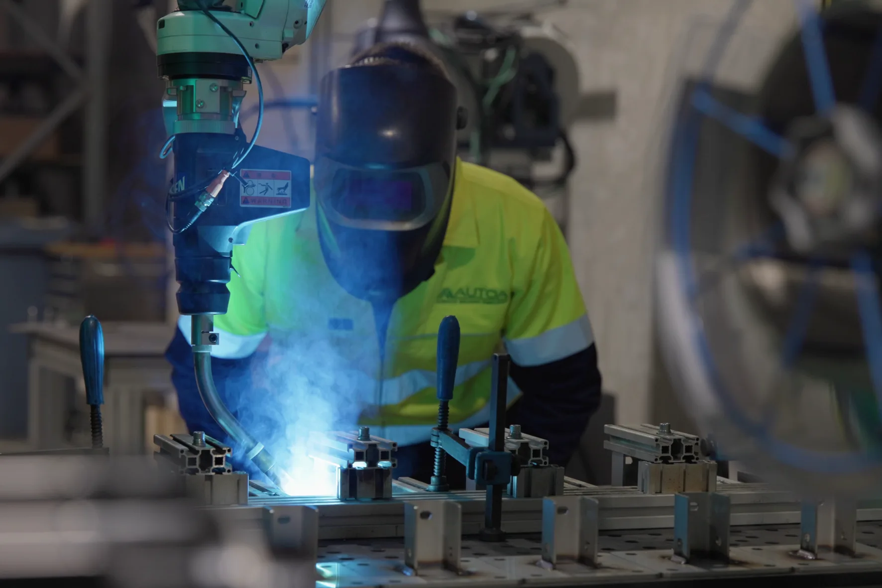 Robot Building & Testing Autoa Robot Welding Simplified